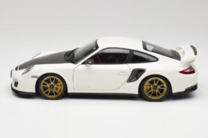 Porsche 911 997 GT2 RS Бял & Златен Джанти Minichamps 1:18 100069406 Метал — снимка 4 от 8