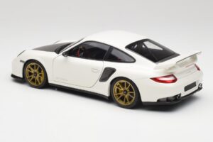 Porsche 911 997 GT2 RS Бял & Златен Джанти Minichamps 1:18 100069406 Метал — снимка 7 от 8