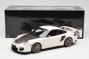 Porsche 911 997 GT2 RS Бял Minichamps 1:18 100069400 Метал — снимка 8 от 8