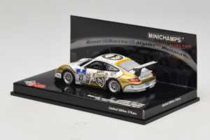 Porsche 911 997 GT3 Cup #27 24 Hours of Nurburgring 2010 Minichamps 1:43 437106727 Метал — снимка 3 от 4