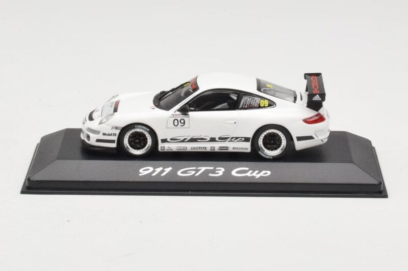 Porsche 911 997 GT3 Cup #9 2009 Minichamps 1:43 WAP0200030A-R Метал