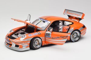 Porsche 911 997 GT3 R #88 Porsche Consulting 2005 AUTOart 1:18 77821 Метал — снимка 2 от 8