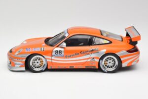 Porsche 911 997 GT3 R #88 Porsche Consulting 2005 AUTOart 1:18 77821 Метал — снимка 4 от 8