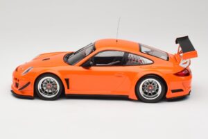 Porsche 911 997 GT3 R Street Оранжев Minichamps 1:18 151108901 Метал — снимка 3 от 6