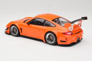 Porsche 911 997 GT3 R Street Оранжев Minichamps 1:18 151108901 Метал — снимка 5 от 6
