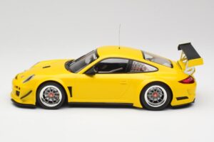 Porsche 911 997 GT3 R Street Racing Жълт Minichamps 1:18 151108902 Метал — снимка 3 от 6
