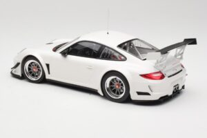 Porsche 911 997 GT3 R Street Бял Minichamps 1:18 151108900 Метал — снимка 5 от 6