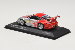 Porsche 911 997 GT3 RSR #80 J. Bergmeister / S. Neiman / D. Law 24 Hours of Le Mans 2009 Minichamps 1:43 400096980 Метал — снимка 3 от 4