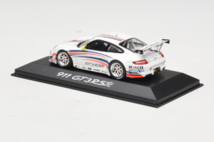 Porsche 911 997 GT3 RSR Бял с Сини и Оранжеви Ивици 2007 Minichamps 1:43 WAP02000618 Метал — снимка 3 от 4