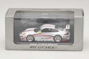 Porsche 911 997 GT3 RSR Бял с Сини и Оранжеви Ивици 2007 Minichamps 1:43 WAP02000618 Метал — снимка 4 от 4