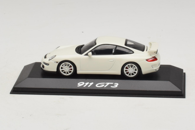 Porsche 911 997 GT3 Бял Minichamps 1:43 WAP02012016 Метал