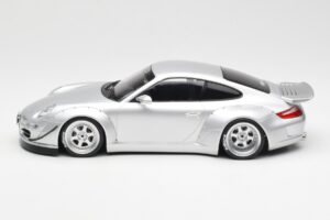 Porsche 911 997 RWB Abu Dhabi IXO 1:18 18CMC166 Метал — снимка 3 от 6