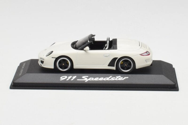 Porsche 911 997 Speedster Бял Minichamps 1:43 WAP0200290B Метал