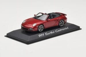 Porsche 911 997 Turbo Кабриолет Червен Minichamps 1:43 WAP0200130A Метал — снимка 2 от 4
