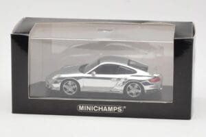 Porsche 911 997 Turbo Chrome Silver Minichamps 1:43 WAP02060816-R Метал — снимка 5 от 5