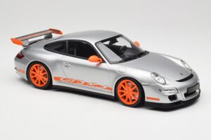 Porsche 911 997.1 GT3 RS Сребрист с Оранжеви Джанти Minichamps 1:18 155062120 Метал — снимка 4 от 6