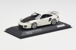 Porsche 911 997.2 GT2 RS Бял със Сребърни Джанти Minichamps 1:43 400069405 Метал — снимка 2 от 4