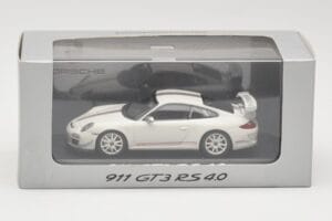 Porsche 911 997.2 GT3 RS 4.0 Бял Minichamps 1:43 WAP0200010C Метал — снимка 4 от 4