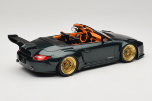 Porsche 911 992 Cabriolet Old & New Tokyo Auto Salon GT Spirit 1:18 GT548 Смола — снимка 2 от 6