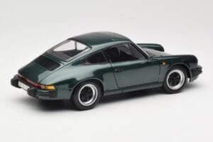 Porsche 911 Carrera Green Metallic Minichamps 1:18 100063022 Метал — снимка 3 от 8