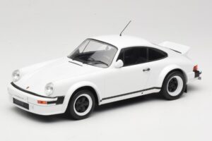 Porsche 911 SC GT Race Version IXO 1:18 18CMC007 Метал
