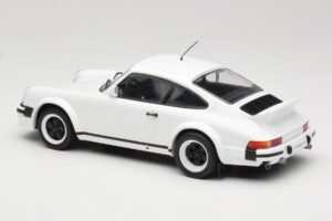 Porsche 911 SC GT Race Version IXO 1:18 18CMC007 Метал — снимка 5 от 6