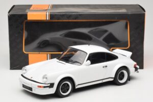 Porsche 911 SC GT Race Version IXO 1:18 18CMC007 Метал — снимка 6 от 6