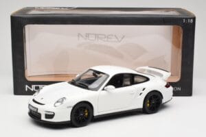 Porsche 911 GT2 997.1 Бял Norev 1:18 187572 Метал — снимка 8 от 8