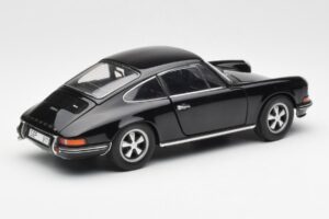 Porsche 911 S Черен Schuco 1:18 450047200 Метал — снимка 3 от 8