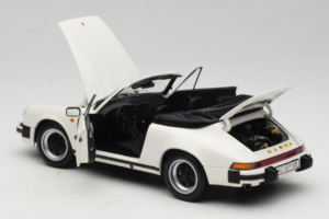 Porsche 911 SC Кабриолет Бял Minichamps 1:18 100063031 Метал — снимка 5 от 8
