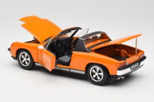 Porsche 914/6 Оранжев Revell 1:18 08864 Метал — снимка 5 от 8