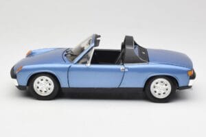Porsche 914 Син Revell 1:18 08975 Метал — снимка 4 от 8