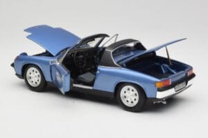 Porsche 914 Син Revell 1:18 08975 Метал — снимка 5 от 8