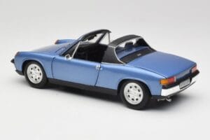 Porsche 914 Син Revell 1:18 08975 Метал — снимка 7 от 8