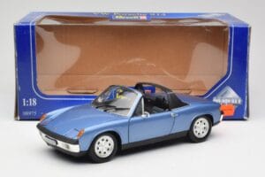 Porsche 914 Син Revell 1:18 08975 Метал — снимка 8 от 8