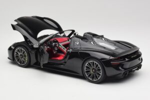 Porsche 918 Spyder Базалт Черно Металик Minichamps 1:18 110062431 Метал — снимка 5 от 8