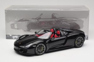Porsche 918 Spyder Базалт Черно Металик Minichamps 1:18 110062431 Метал — снимка 8 от 8