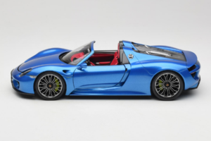 Porsche 918 Spyder Blue Metallic Minichamps 1:18 110062432 Метал — снимка 4 от 8