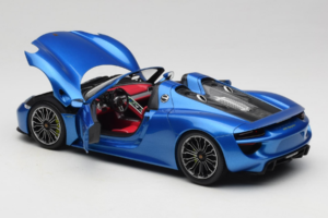Porsche 918 Spyder Blue Metallic Minichamps 1:18 110062432 Метал — снимка 5 от 8