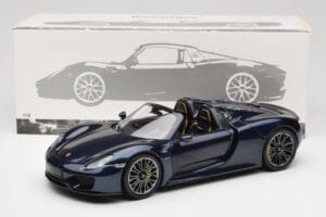 Porsche 918 Spyder Синьо Metallic Minichamps 1:18 113062434 Метал — снимка 8 от 8