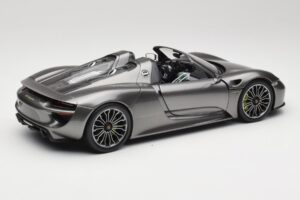 Porsche 918 Spyder Liquid Metal Сребърен Minichamps 1:18 110062430 Метал — снимка 3 от 8