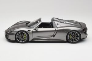 Porsche 918 Spyder Liquid Metal Сребърен Minichamps 1:18 110062430 Метал — снимка 4 от 8