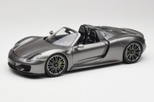 Porsche 918 Spyder Liquid Metal Сребърен Minichamps 1:18 110062430 Метал