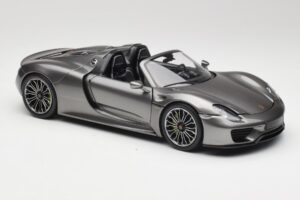 Porsche 918 Spyder Liquid Metal Сребърен Minichamps 1:18 110062430 Метал — снимка 6 от 8