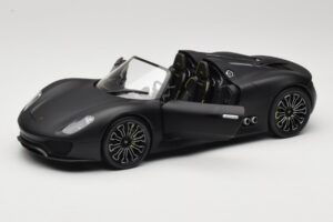 Porsche 918 Spyder Matte Black Minichamps 1:18 110060031 Метал — снимка 2 от 8