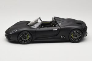 Porsche 918 Spyder Matte Black Minichamps 1:18 110060031 Метал — снимка 4 от 8