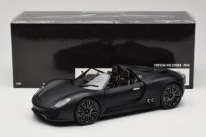 Porsche 918 Spyder Matte Black Minichamps 1:18 110060031 Метал — снимка 8 от 8