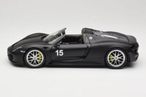 Porsche 918 Spyder Weissach Package Matt Black Minichamps 1:18 110062444 Метал — снимка 4 от 8