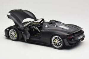 Porsche 918 Spyder Weissach Package Matt Black Minichamps 1:18 110062444 Метал — снимка 5 от 8