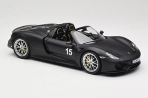 Porsche 918 Spyder Weissach Package Matt Black Minichamps 1:18 110062444 Метал — снимка 6 от 8